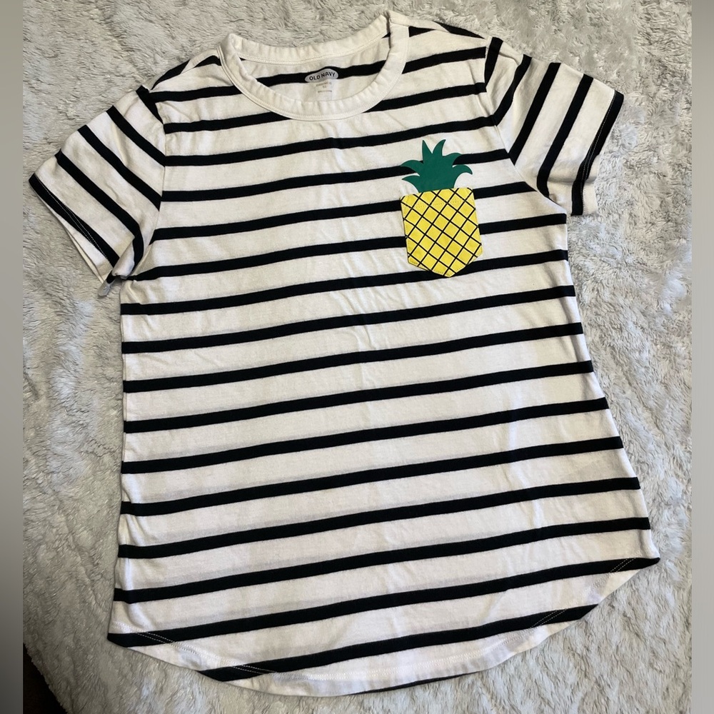 🍍Old Navy Striped Curved Hem Pineapple Pocket Everywear Crewneck Tee